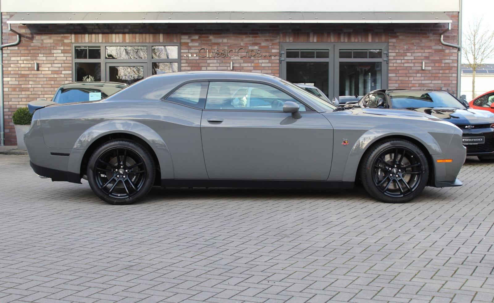 Dodge CHALLENGER 6,4L ScatPack Widebody - Unfallfrei