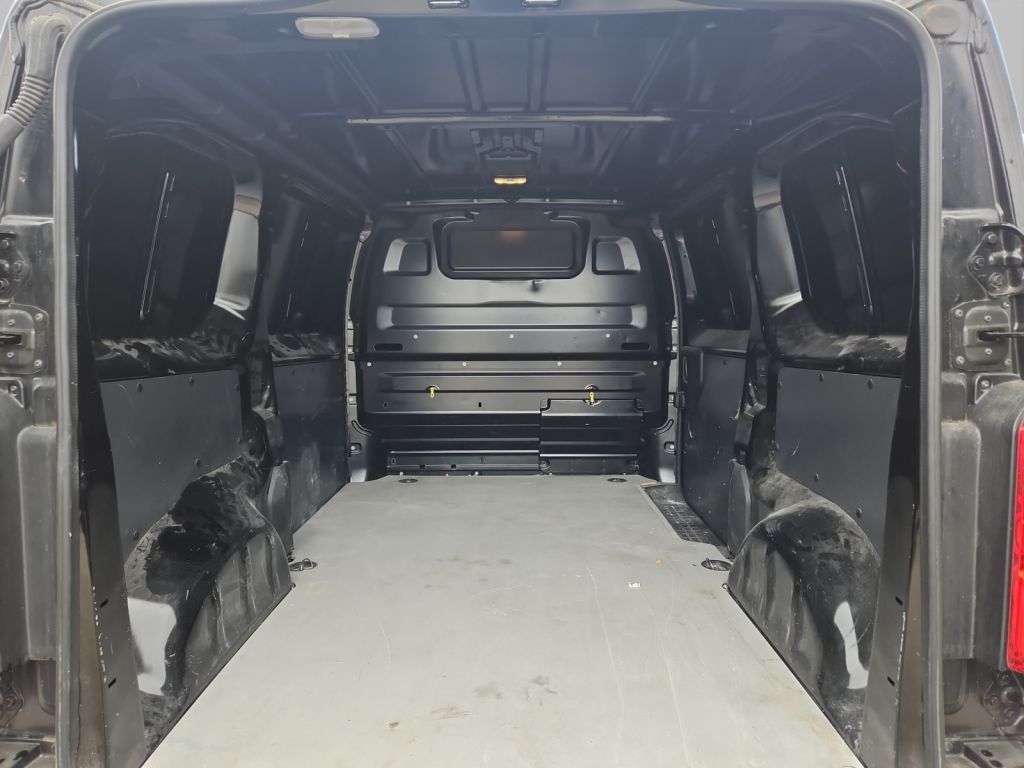 Fahrzeugabbildung Opel Vivaro 2.0 D Cargo M Standheizung, Kamera