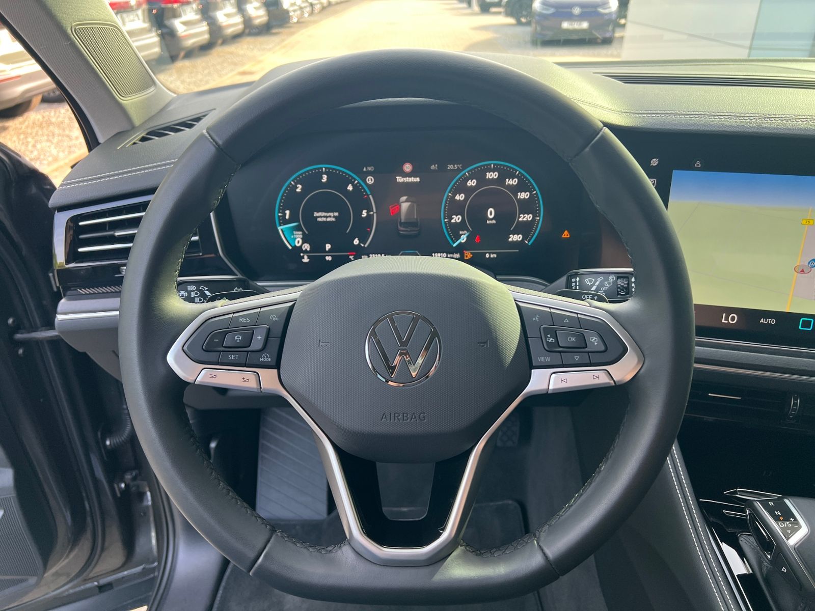 Fahrzeugabbildung Volkswagen Touareg 3.0 TDI 4MOTION *AHK, LED, Luft, ACC, 19