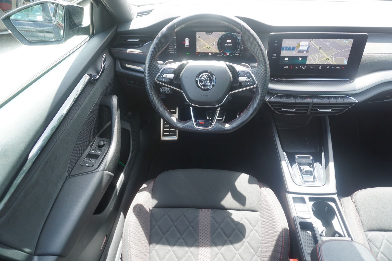 Skoda Octavia Combi 2.0 TSI RS DSG LED Navi Panorama foto 18