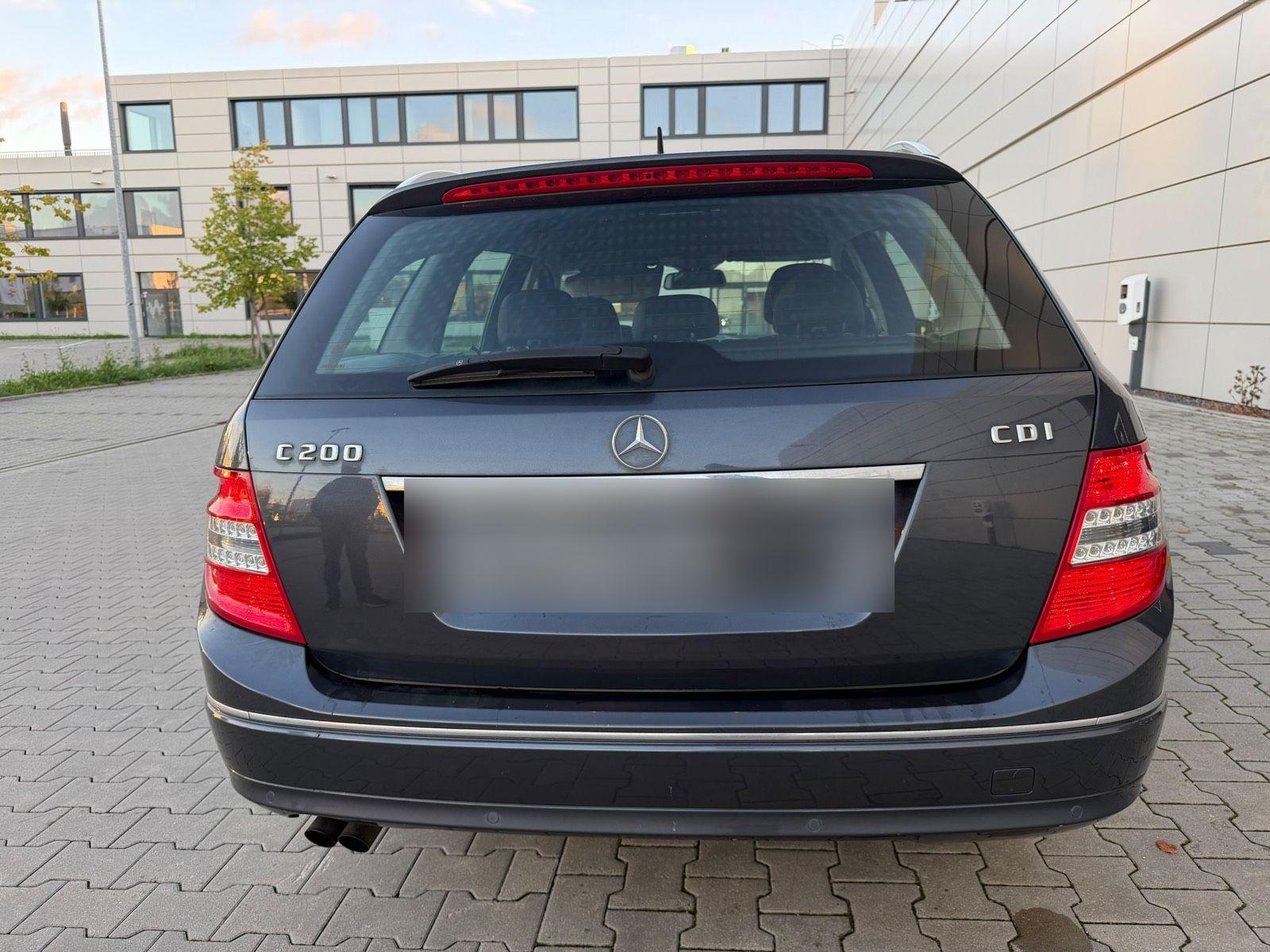 Mercedes-Benz C200 2010 — engine 136 HP (100kW)