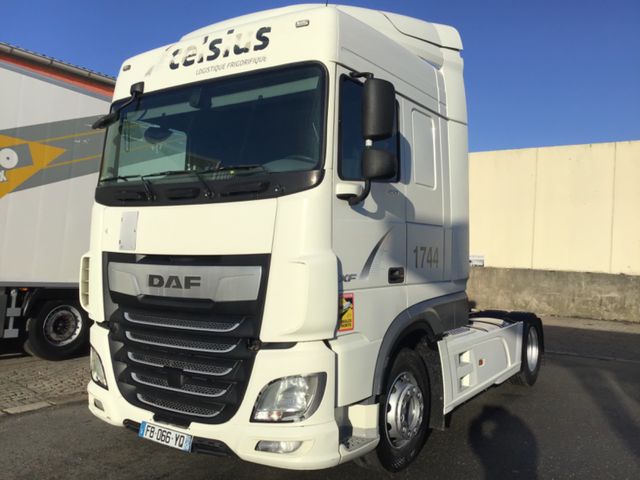 DAF XF 106,480 & 2018 &  833192 KM