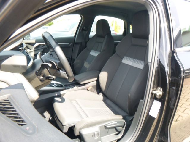 Fahrzeugabbildung Audi A3 Limo 30 TDI >AUT/NAVI/Sitzheiz/PDC<