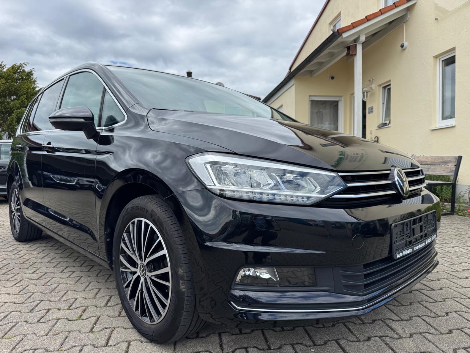 Volkswagen Touran Highl. 2.0TDI DSG AHK ACC Keyless 7Sitz