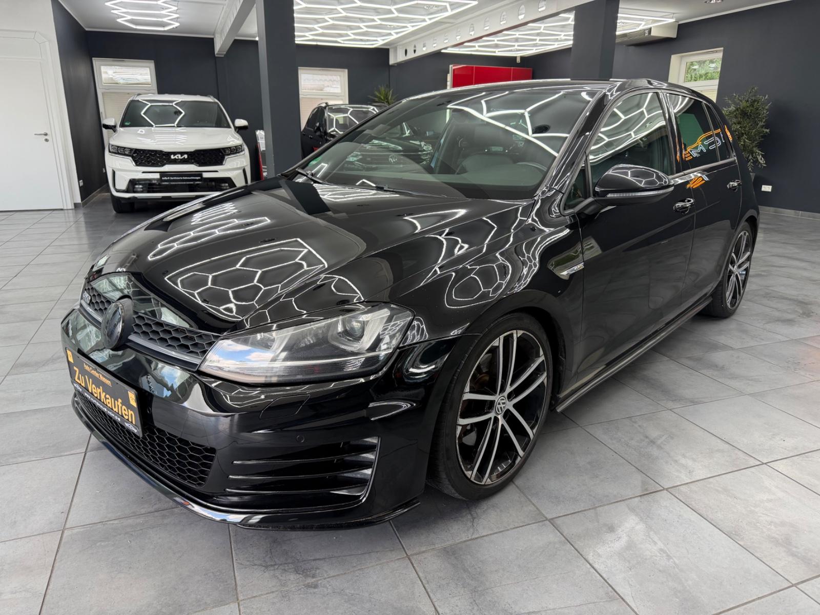 Volkswagen GolfVII Lim. GTD DSG Navi ACC Kamera PDC LED
