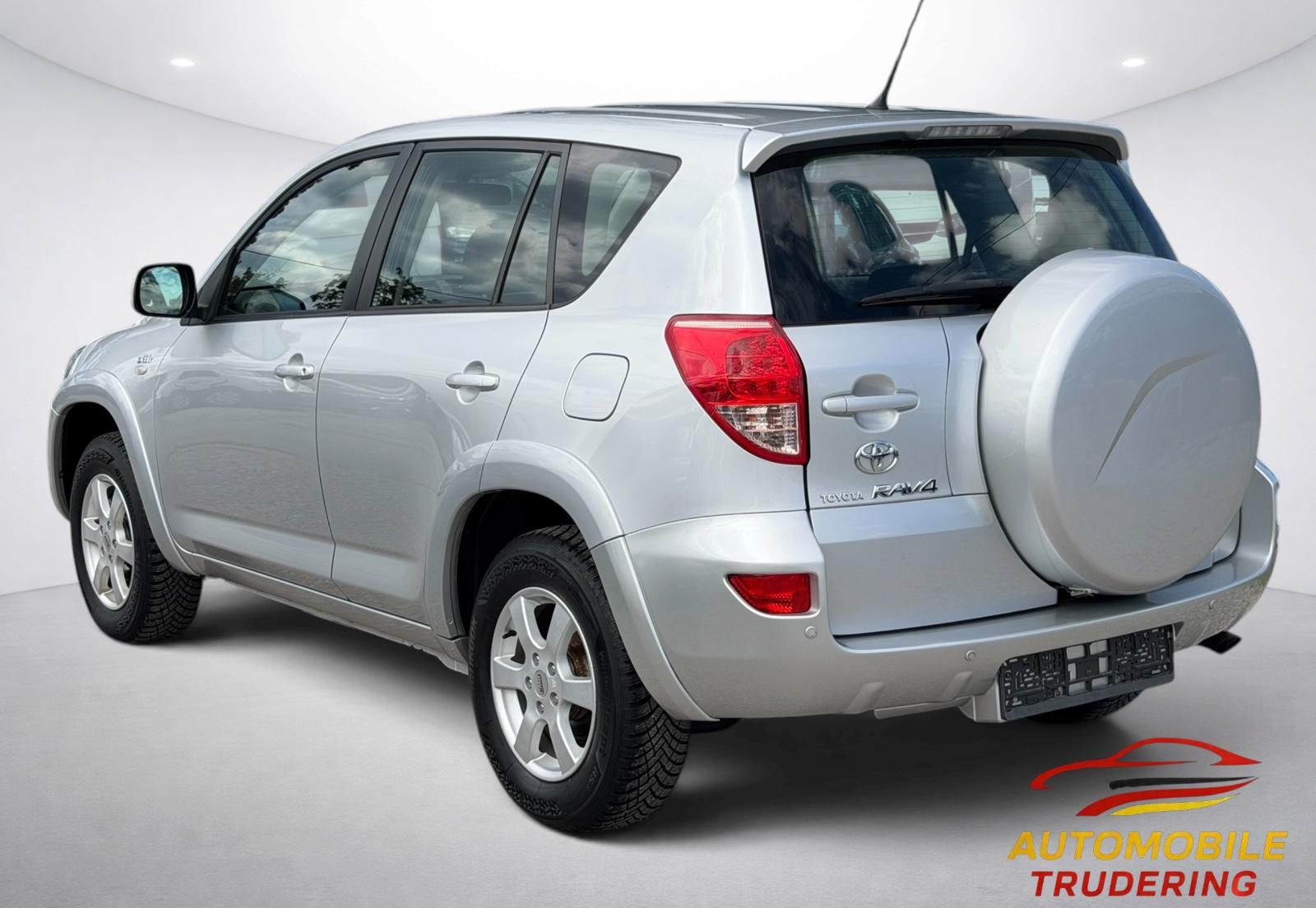 TOYOTA RAV4 - 177 CV -  BVM - VOLANT EN CUIR