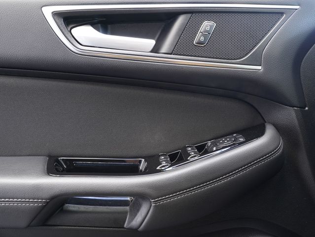 Fahrzeugabbildung Ford S-Max 2.0 TDCi Titanium 7-SITZER