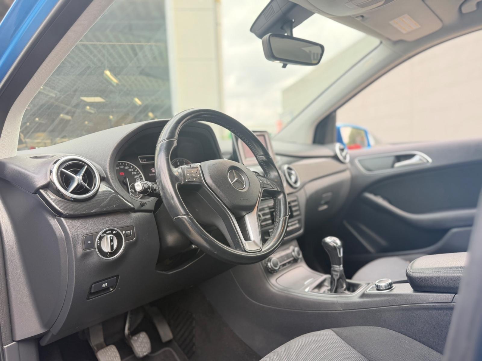 Mercedes-Benz B 180*82TKM*