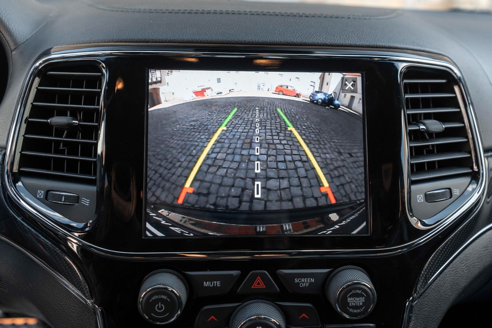 Fahrzeugabbildung Jeep Grand Cherokee 6.4l V8 HEMI SRT LPG ACC KAM