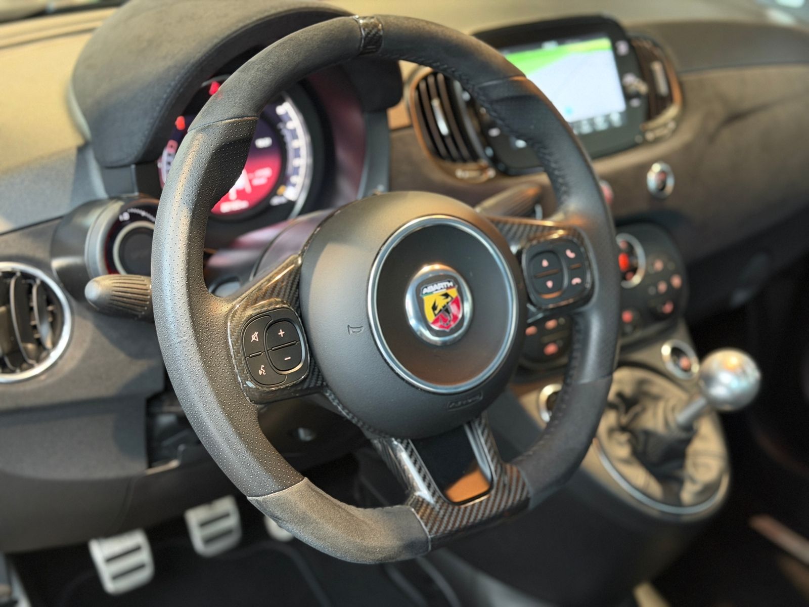 Fahrzeugabbildung Abarth 695C Turismo Cabrio KLIMA BEATS NAV DAB ALU