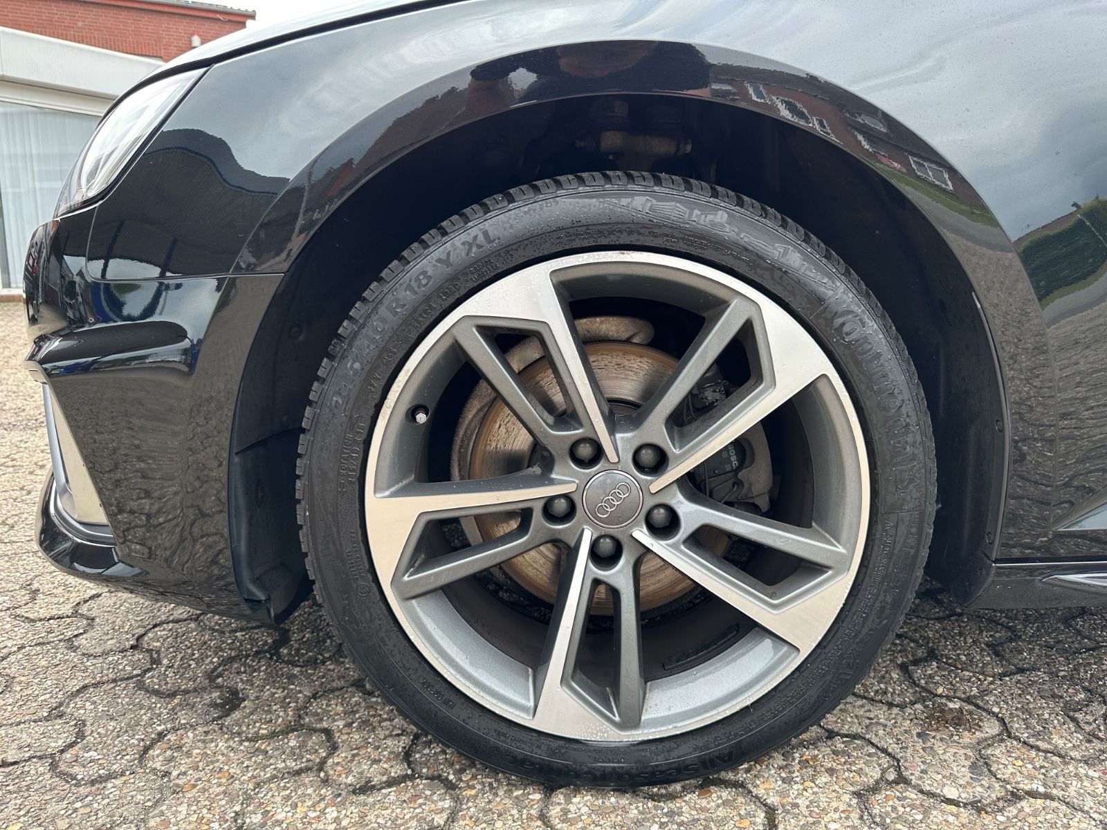 Fahrzeugabbildung Audi A4 35 TFSI sport S Line Navi/LED/GRA/GJR/18"