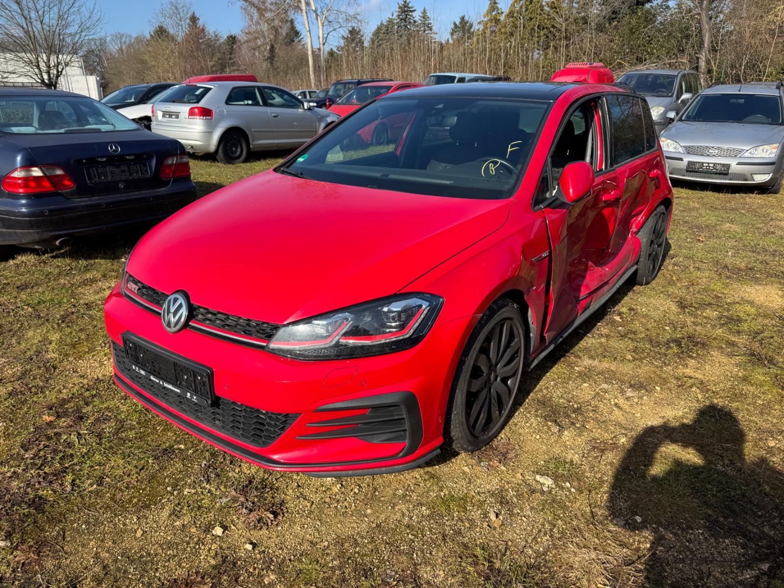 Volkswagen Golf VII GTI Performance