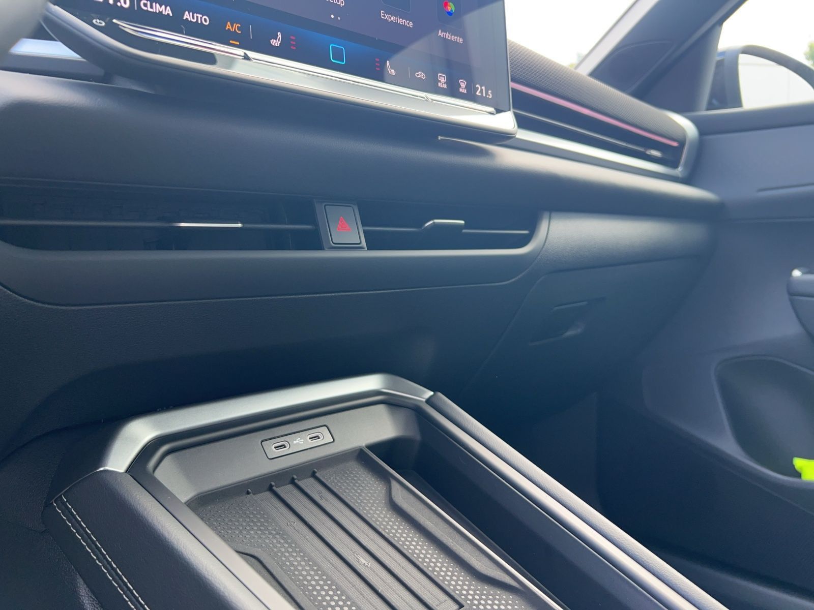 T-Roc R-Line 1.5 eTSI Navi*ACC*Black Style