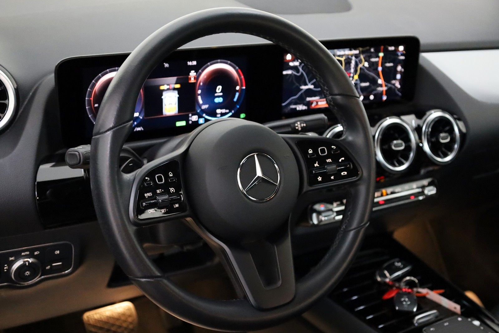 Fahrzeugabbildung Mercedes-Benz GLA 250e Style T-Leder,Navi,LED,SH,Park Paket