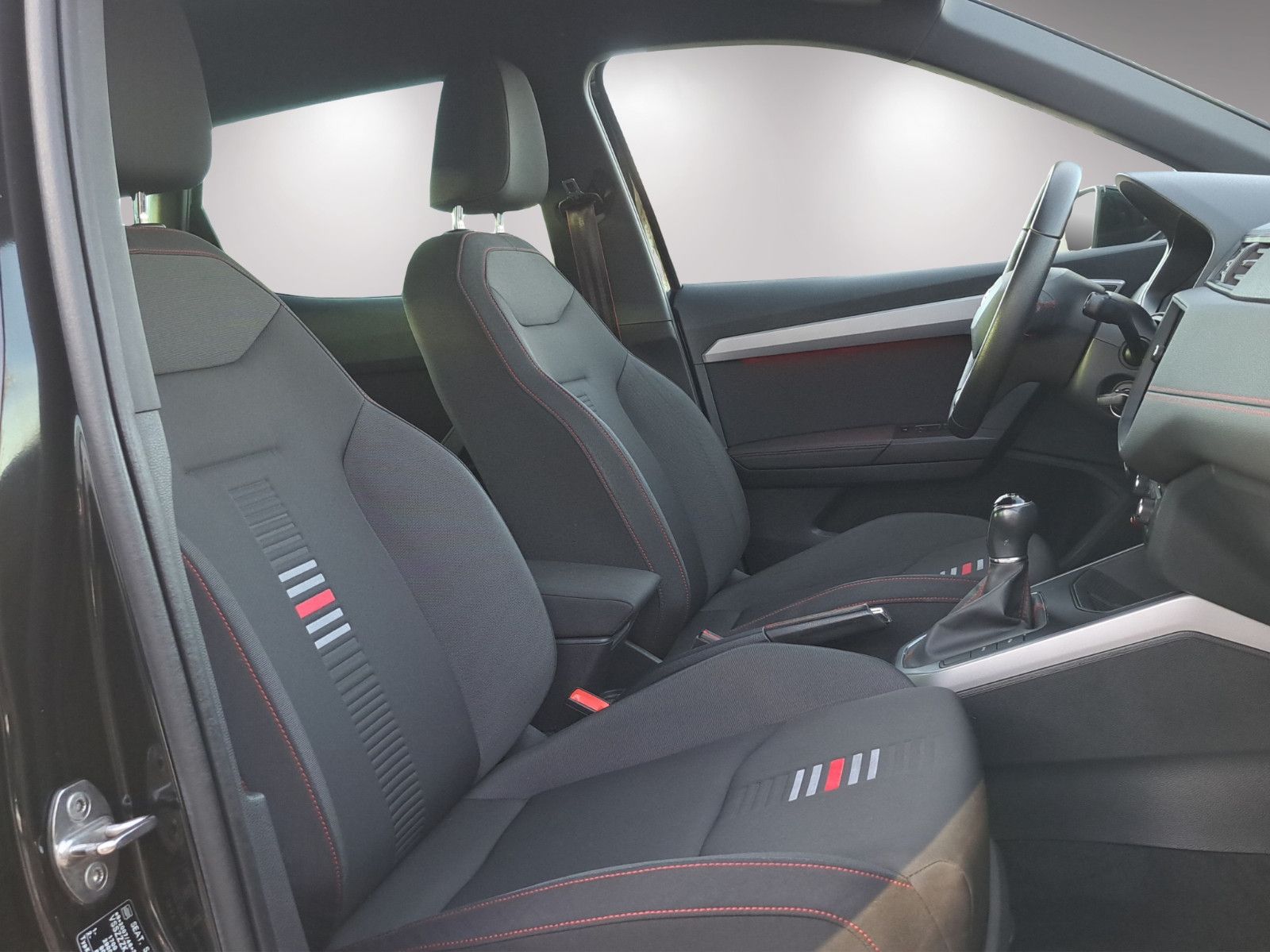 Arona FR 1.5 TSI Klimaauto Navi SHZ PDC Kamera