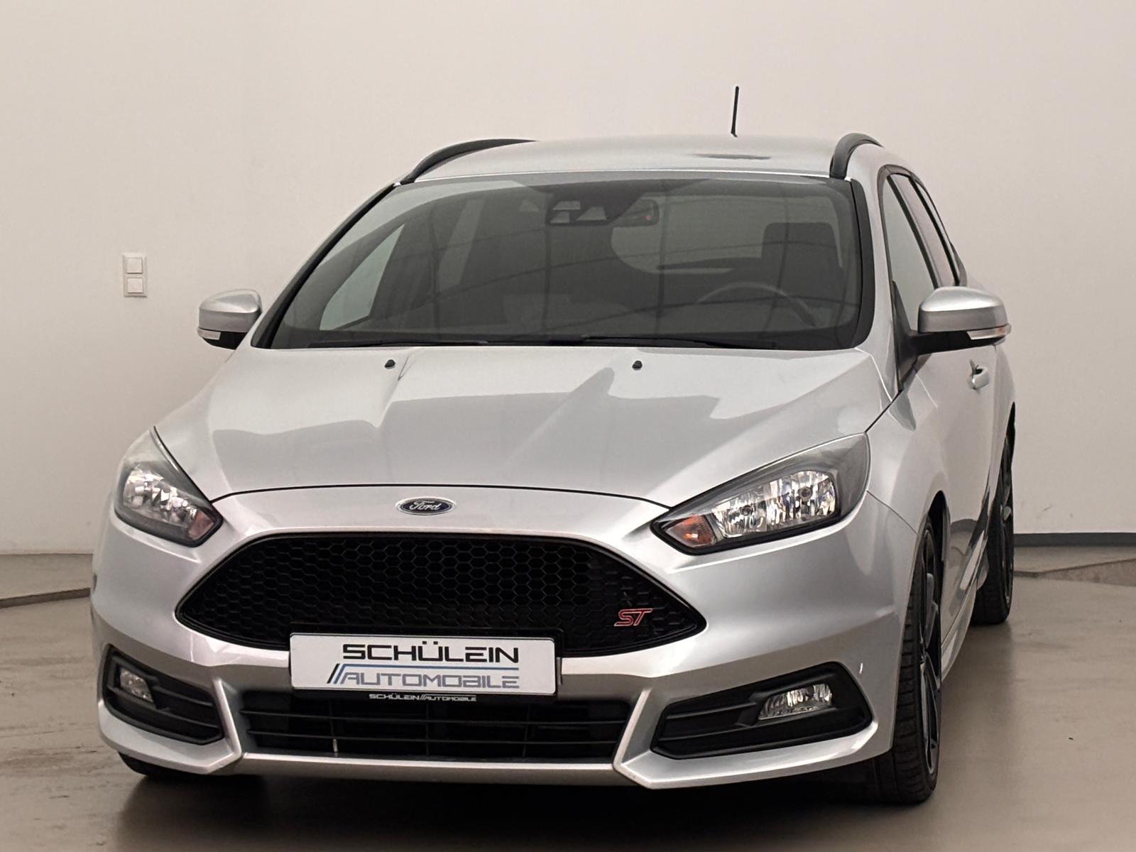 Ford Focus ST*Klimautomatik*Navi*Recaro*19 Zoll*2.Hd*