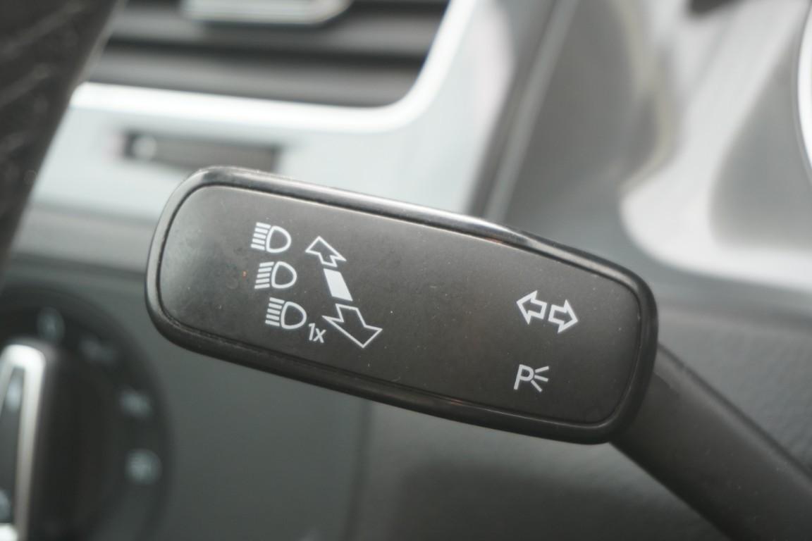 Volkswagen Golf VII Variant 1.0 Comfortline ACC PDC Klimaau