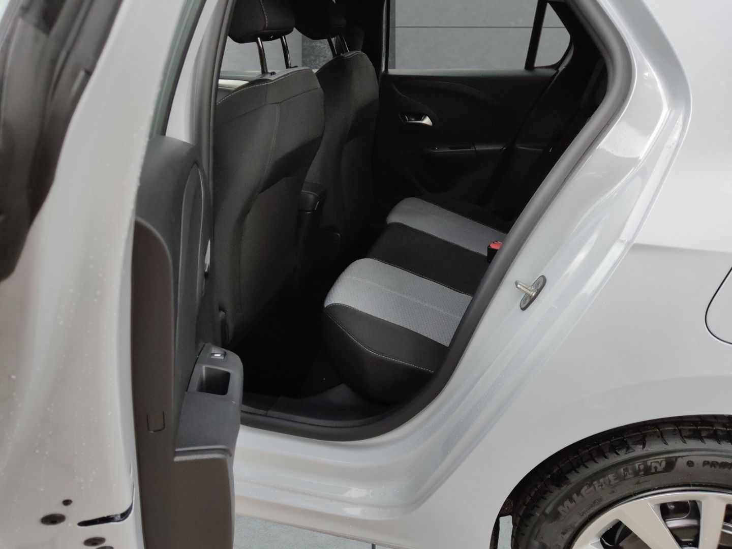 Opel Corsa - Bild 9