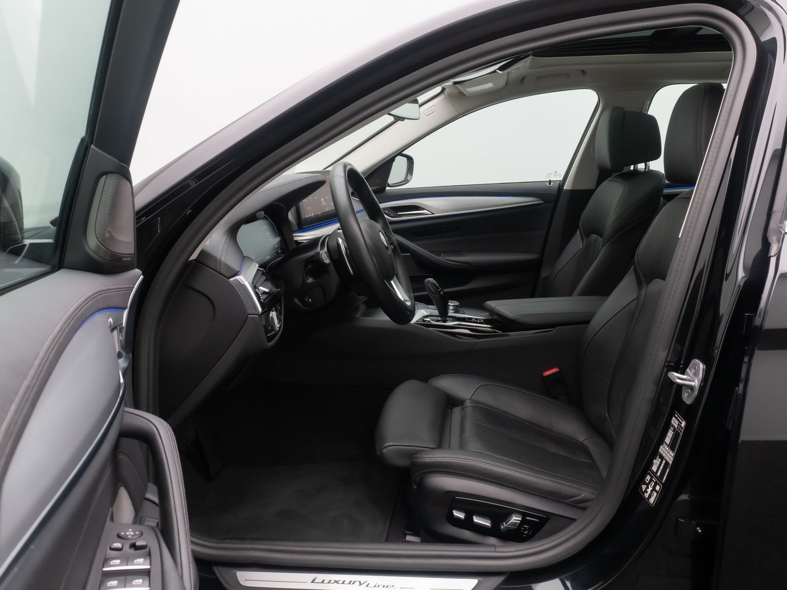 Fahrzeugabbildung BMW 540d xD Luxury Line Panorama H/K HUD Bel&uuml;ftung