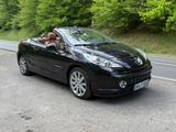 Peugeot 207 CC Platinum, TÜV neu, 2.Hd, wenig KM - Peugeot 207 in Wiesbaden