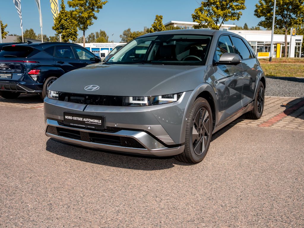Fahrzeugabbildung Hyundai IONIQ 5 UNIQ 84 kWh Leder Sitzklima Park-Paket