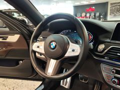 Fahrzeugabbildung BMW 730 d xDrive *M-SPORTPAKET* (3D-CAM/SOFT/HUD/SHA