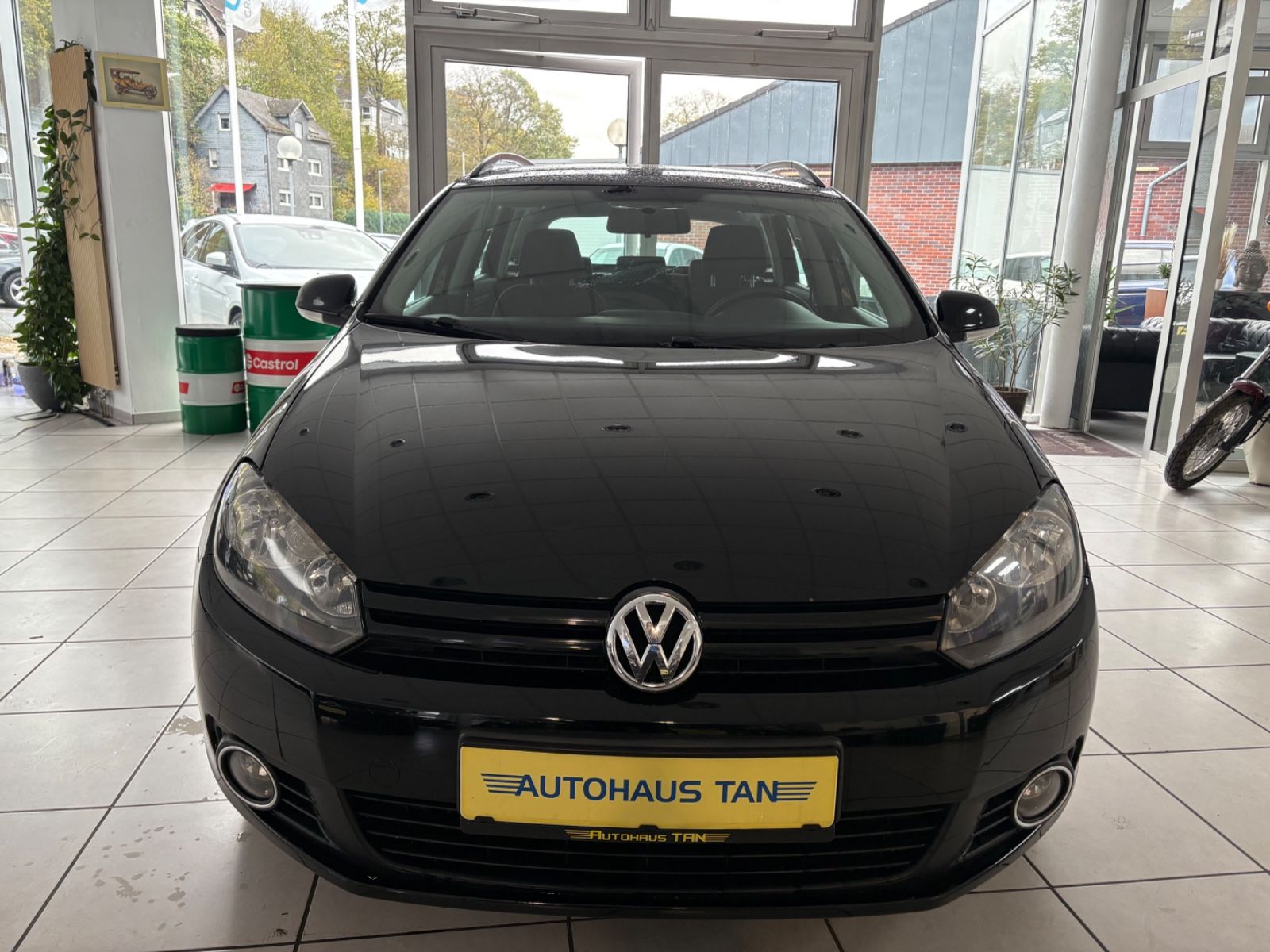 Fahrzeugabbildung Volkswagen Golf VI Variant 1.6 TDI