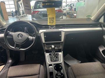 Volkswagen Passat Variant - 8