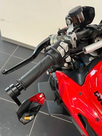Ducati Streetfighter V2