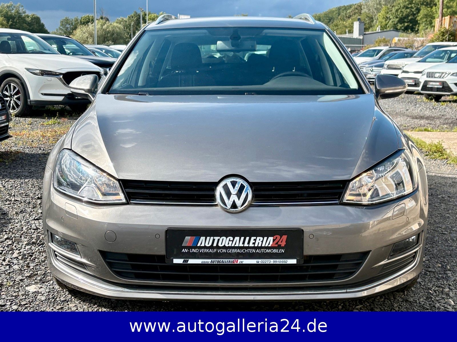 Fahrzeugabbildung Volkswagen Golf VII 1.2 TSI Variant Lounge 1.HAND SCHECKHEF