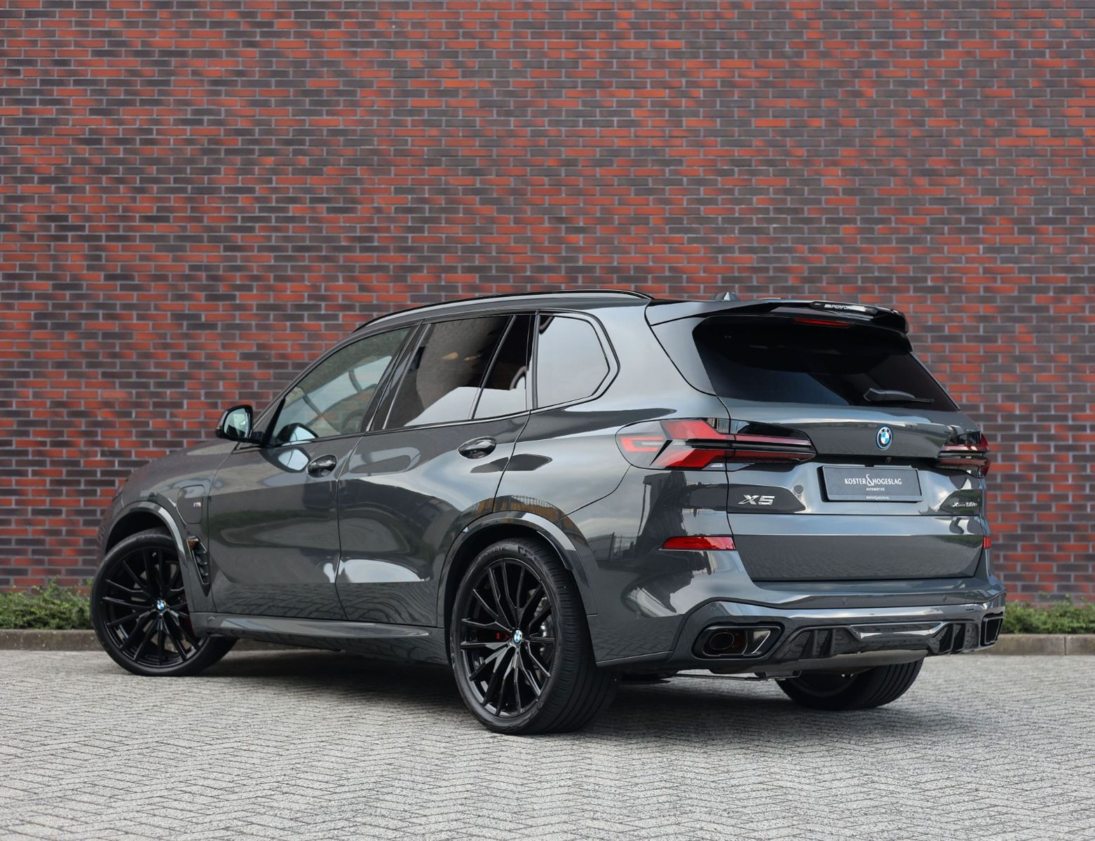 BMW X5 50e xDrive | M Performance - Skylounge - AHK imagem 2