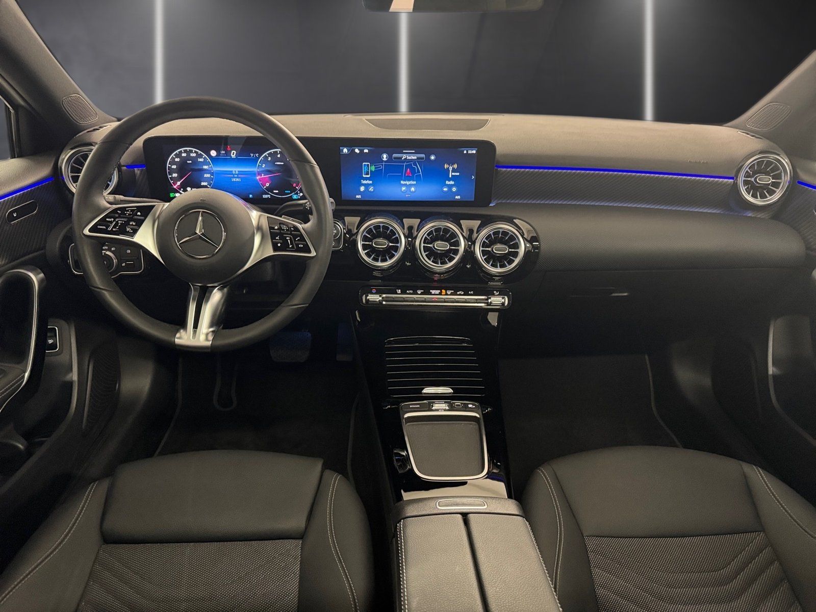 Fahrzeugabbildung Mercedes-Benz A 200 Lim Progressive*Pano*Totwinkel*MultiBeam*