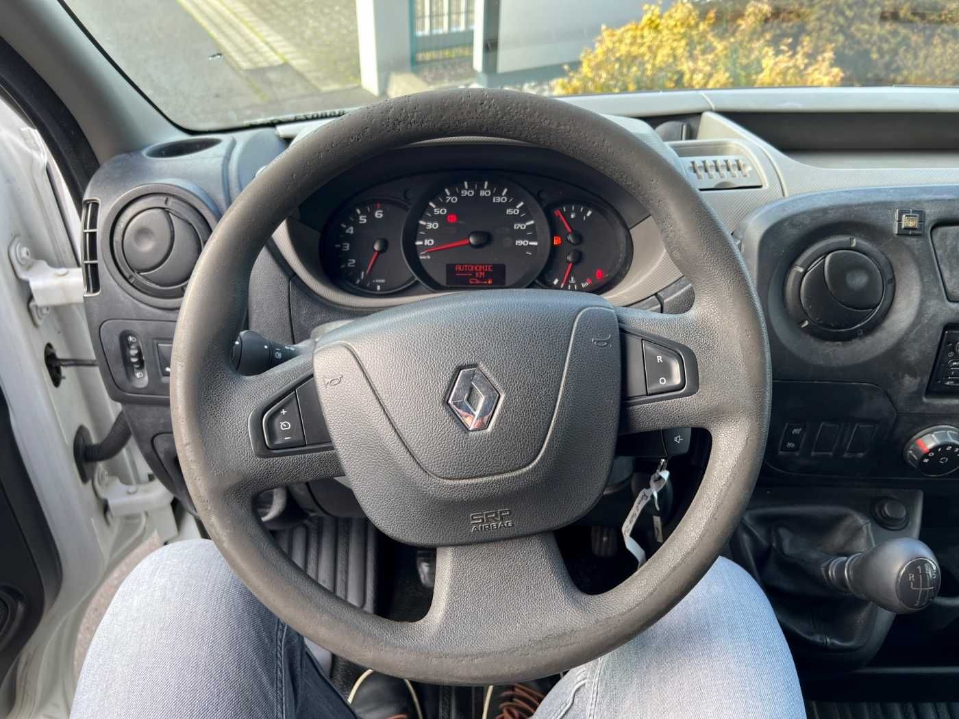 Fahrzeugabbildung Renault Master 2.3 dCi / KLUBB K26, 12m