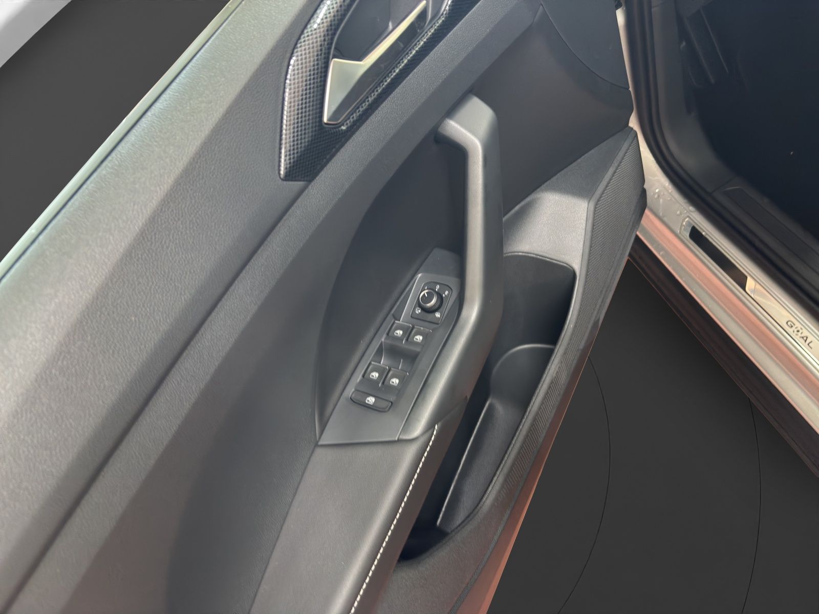 Volkswagen T-Cross - Bild 11