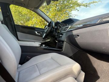Mercedes E 220 - 10