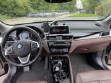 BMW X1 xDrive25e Plug-in Hybrid | Unfallfrei - mit Hybrid-Antrieb: Beige, Schiebedach