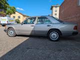Mercedes-Benz 124 Stufenheck 230 E - Mercedes-Benz 230 aus 1990