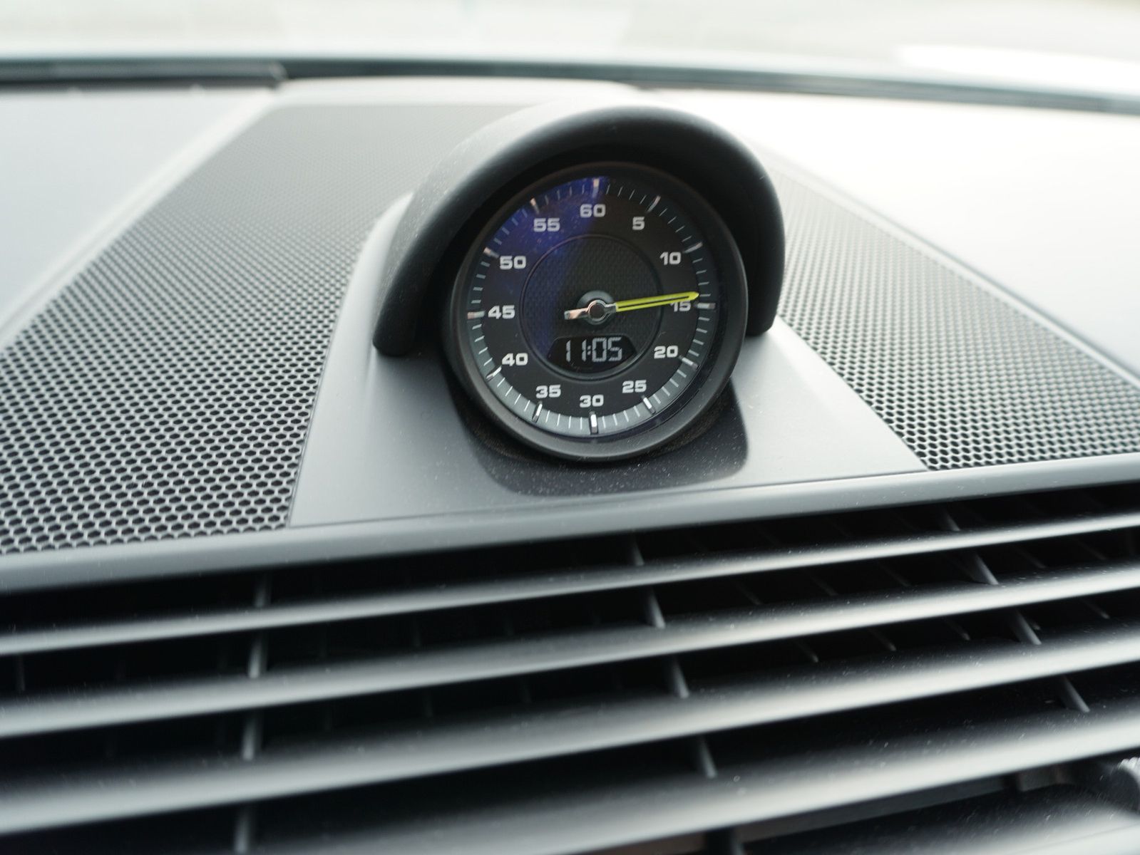 Fahrzeugabbildung Porsche Panamera Sport Turismo 4 E-Hybrid