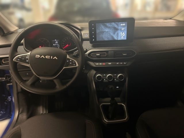 Fahrzeugabbildung Dacia Sandero Stepway Expression TCe 90 Media Nav Wint