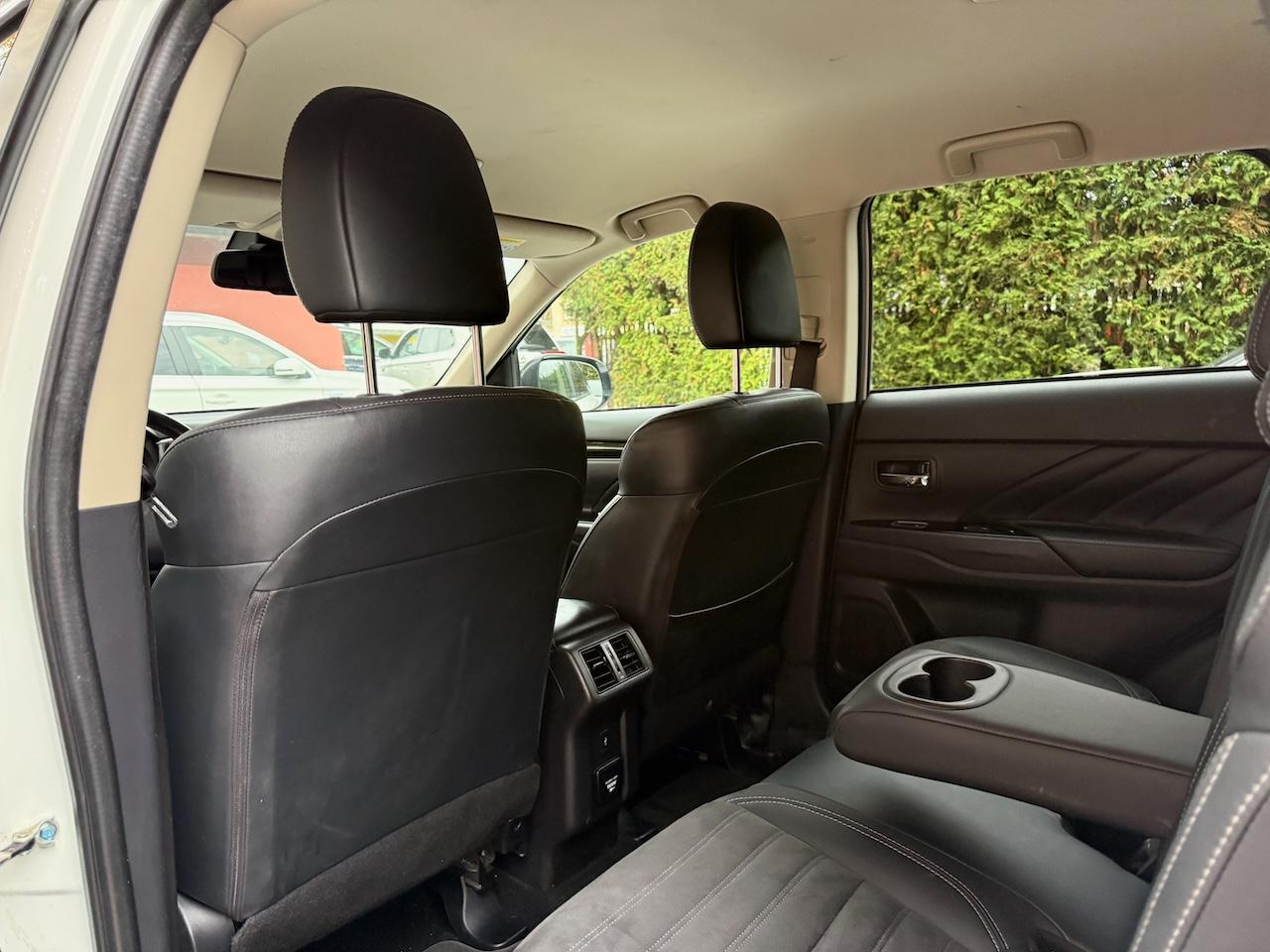 Mitsubishi Outlander 2.4 PHEV 4WD Plus *Leder*Navi*360°Kame