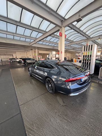 AUDI A7 55 TFSI S tronic quattro -