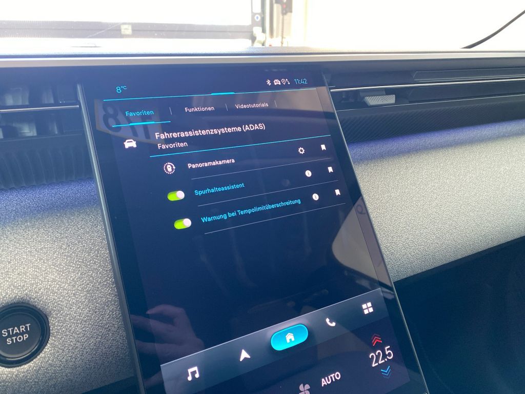 Fahrzeugabbildung Citroën e-C5 Aircross 210 Komfort-Range MAX *Allwetterre