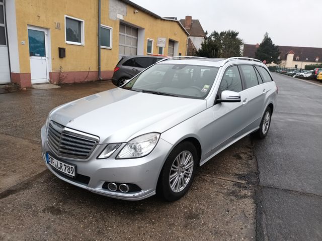 Mercedes-Benz T-Modell E 220 CDI BlueEfficiency, Top Zustand