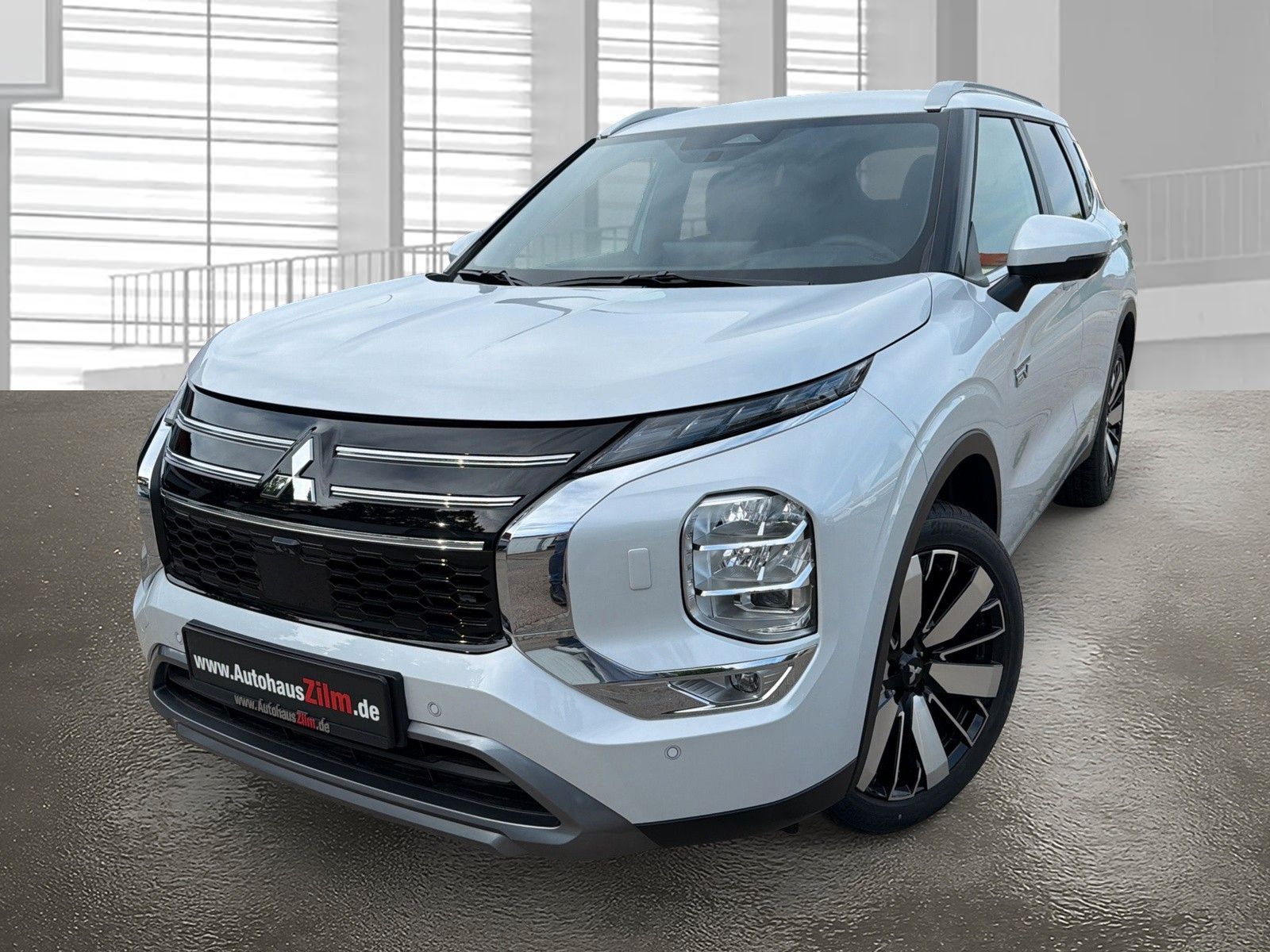 Mitsubishi Plug-in Hybrid Outlander - Bild 9