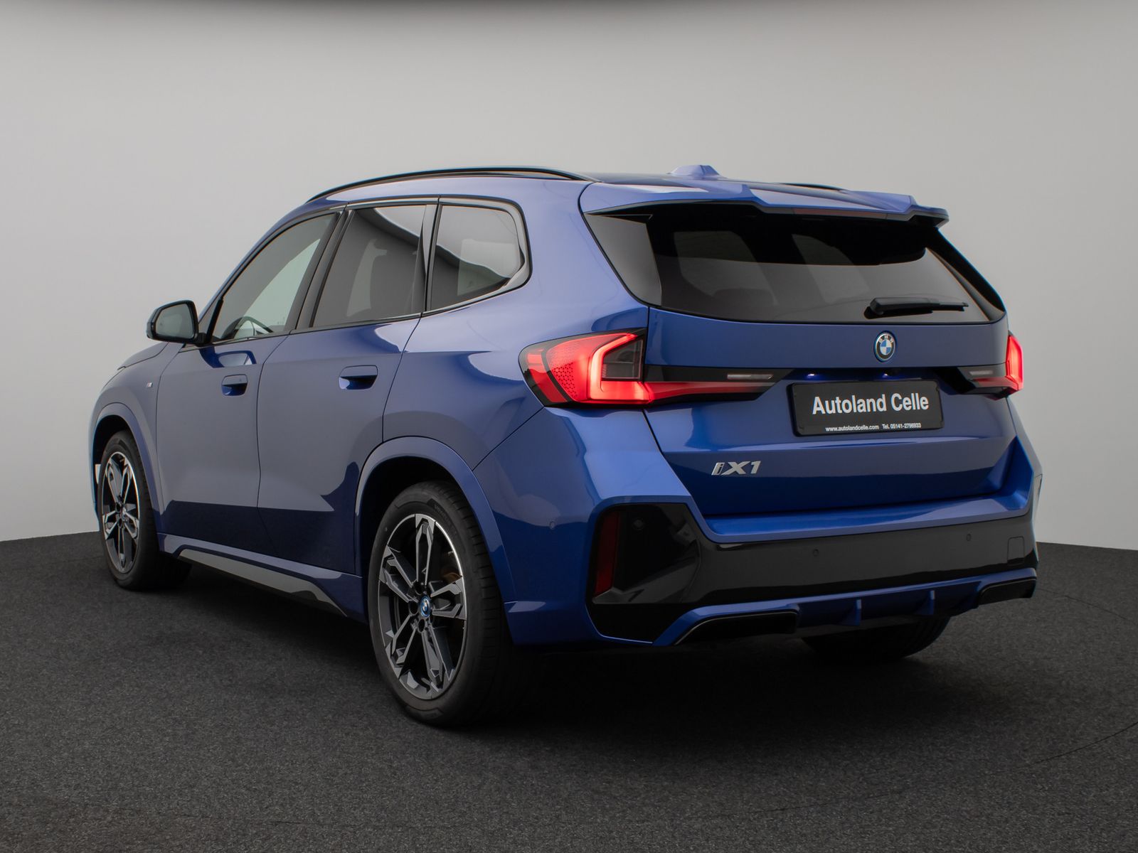 Fahrzeugabbildung BMW iX1 xD30 M Sport Pro Panorama 360°HUD DAB H/K