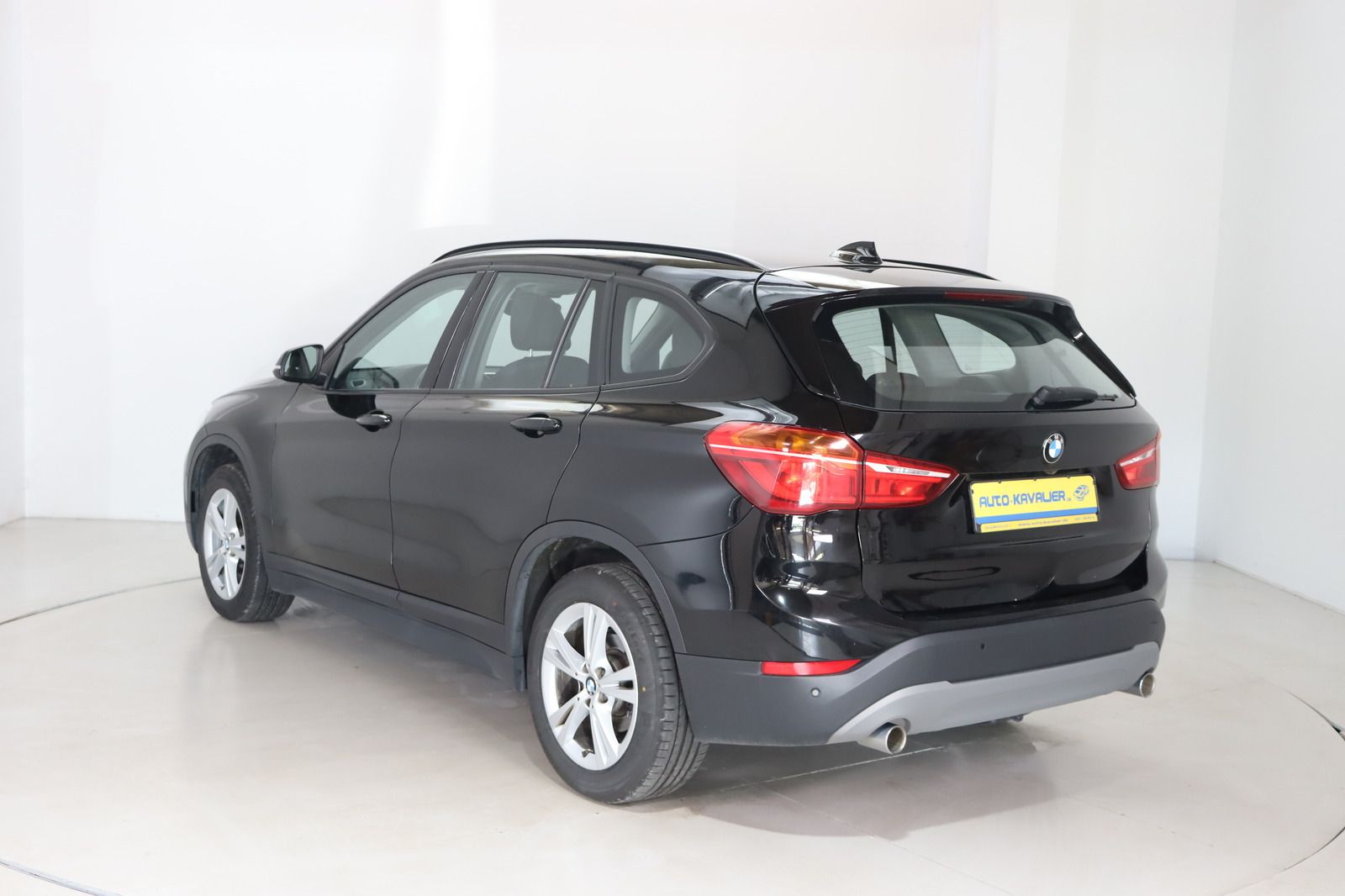 Fahrzeugabbildung BMW X1 xDrive18d * LED * Navi * RFK