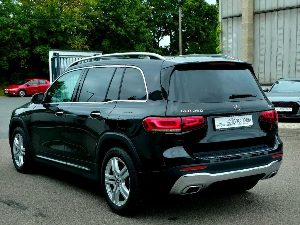 Mercedes-Benz GLB 250