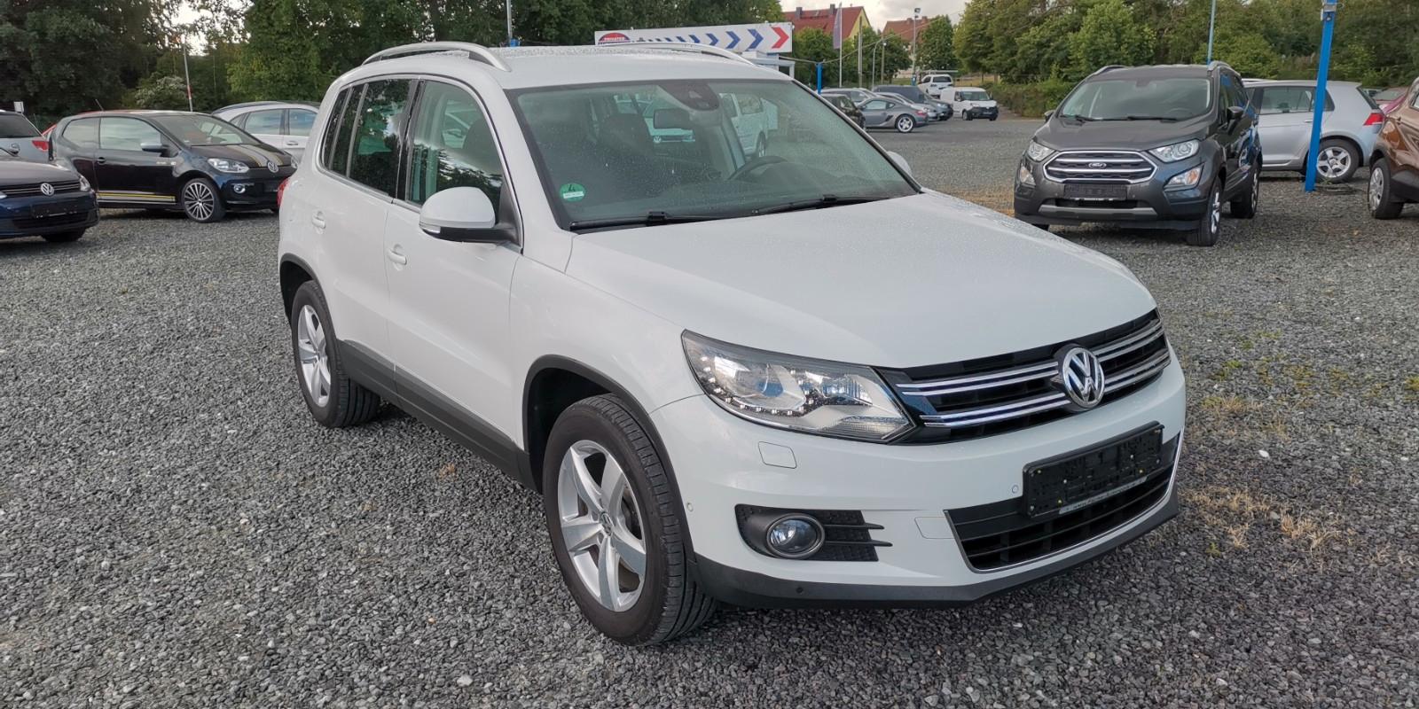 Volkswagen Tiguan Sport & Style 4Motion*Xenon*Navi*AHZV*PDC