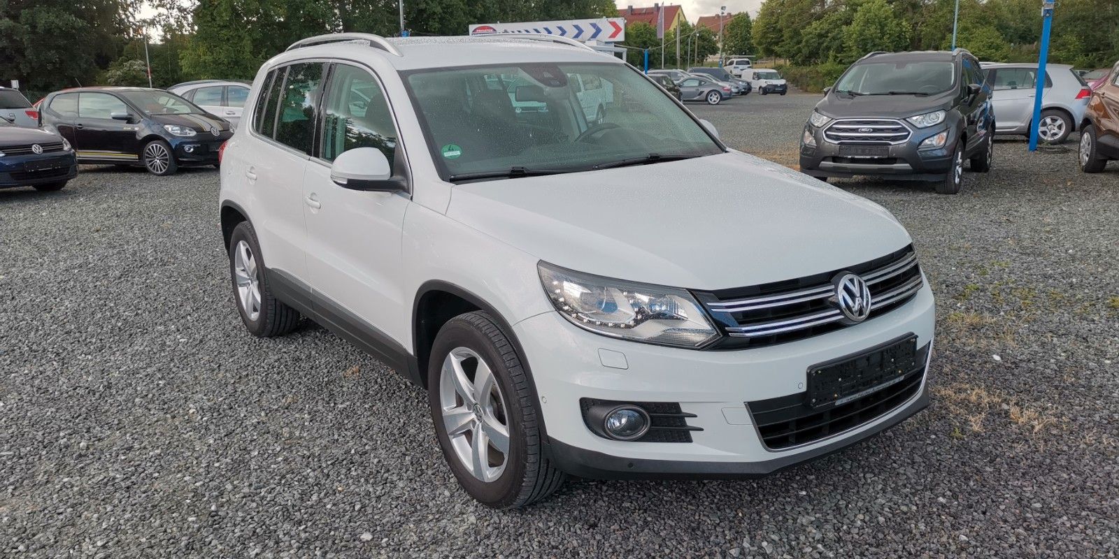 VW Tiguan Sport &amp; Style 4Motion*Xenon*Navi*AHZV*PDC