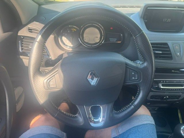 Fahrzeugabbildung Renault Megane III Grandtour BOSE Edition